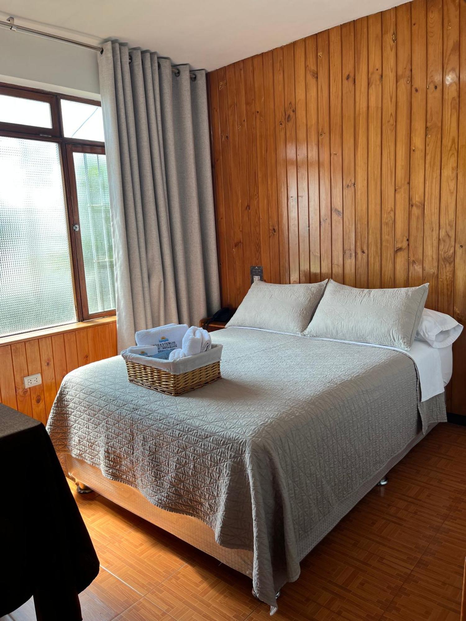 Los Esteros Hostal 후안차코 외부 사진