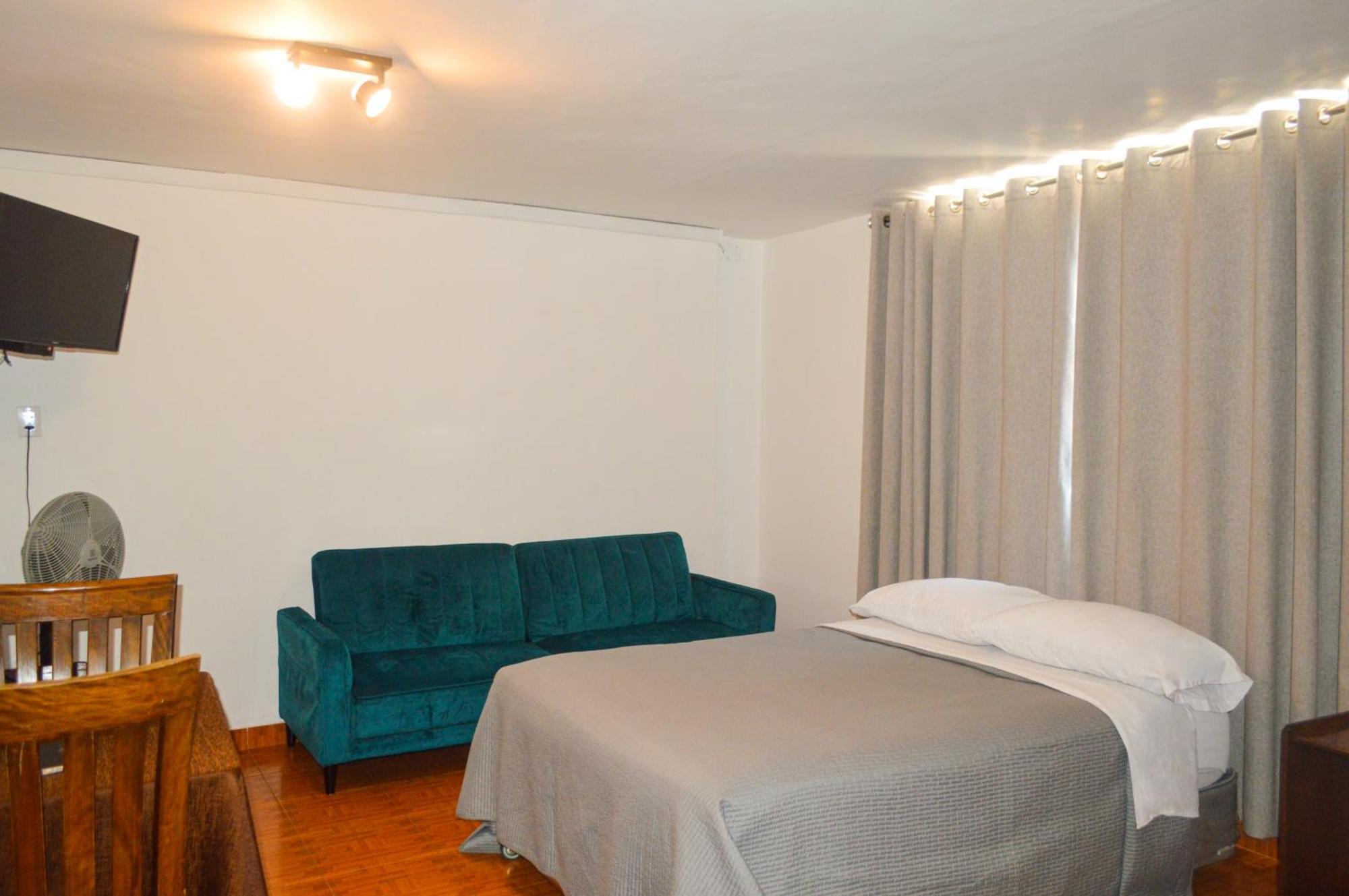 Los Esteros Hostal 후안차코 외부 사진