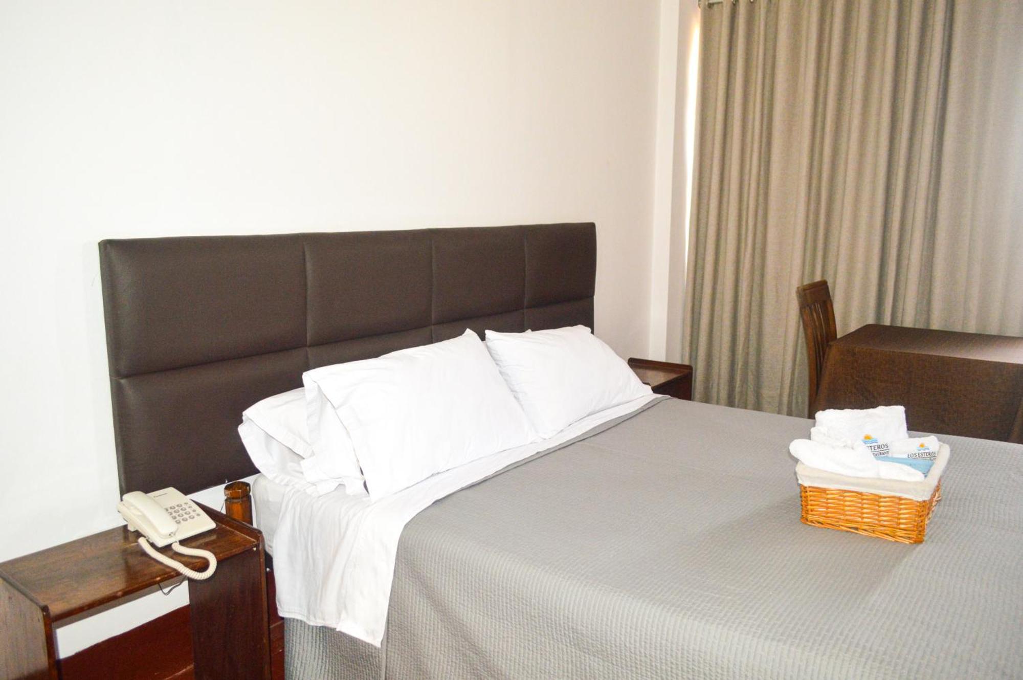 Los Esteros Hostal 후안차코 외부 사진